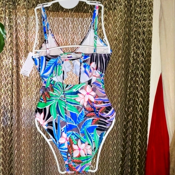 Hurley One Piece Floral Padded Monokini Swimsuit - Picture 10 of 10